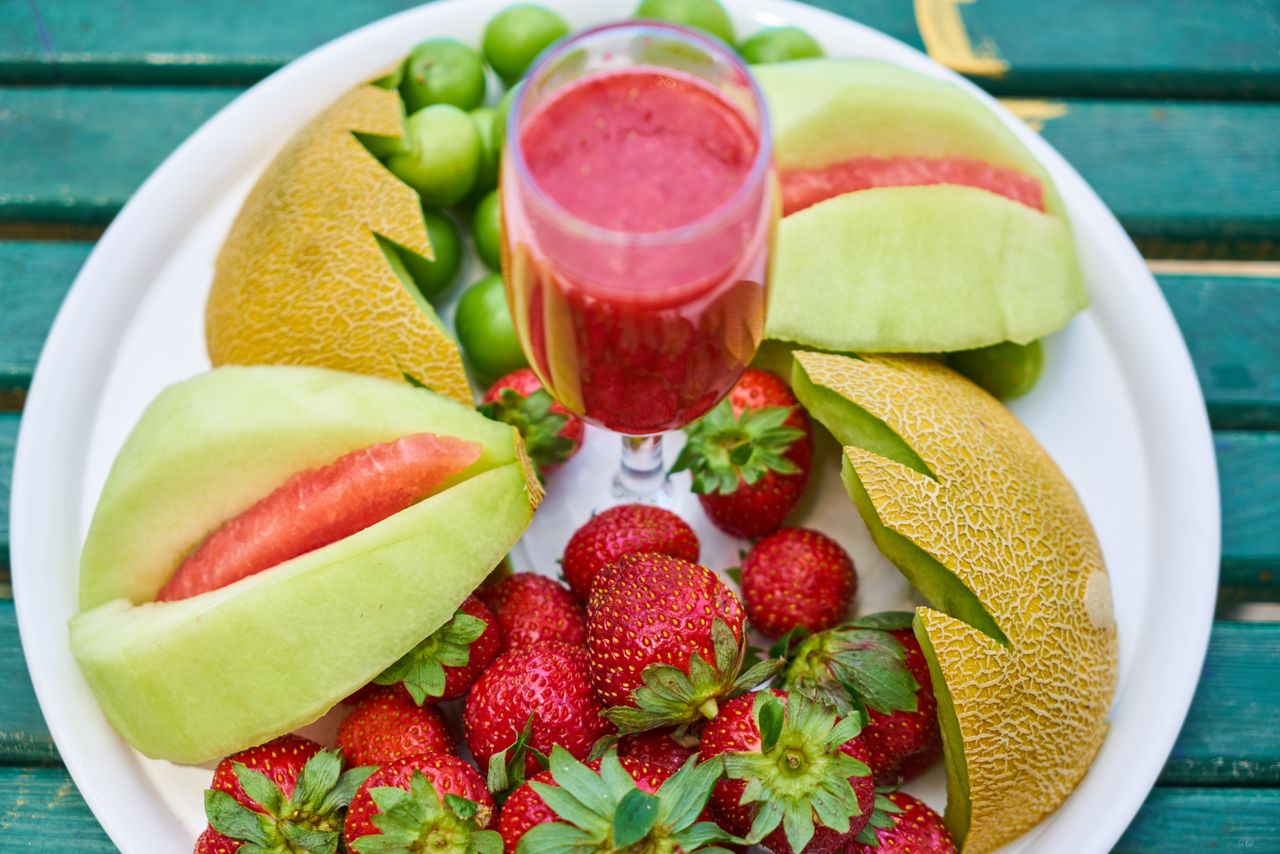 Smoothies et Jus Détox Maison : 4 Recettes avec des Fruits Marocains de Saison